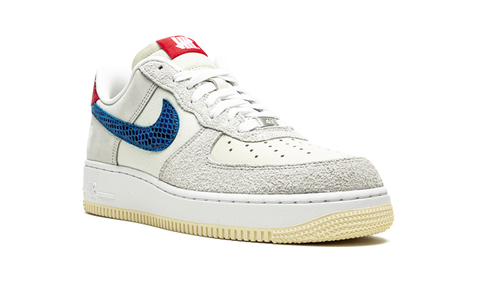 Nike Air Force 1 Low SP Undefeated 5 On It Dunk vs. AF1