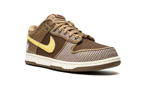 Nike Dunk Low Undefeated Canteen