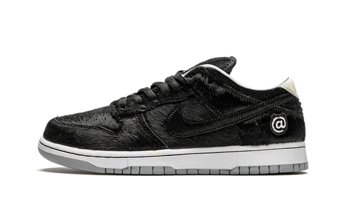 SB Dunk Low "Medicom Toy - BE@RBRICK"