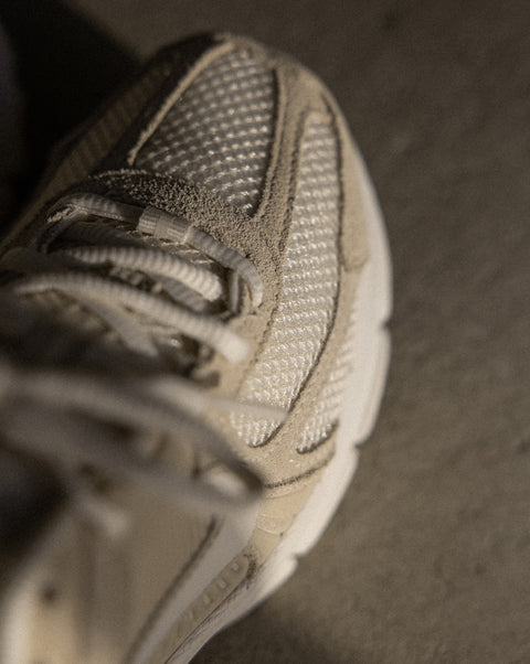 Nike Wmns Zoom Vomero 5