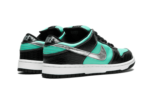 Nike SB Dunk Low Diamond Supply Co. Aqua Blue