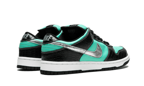 Nike Dunk Low Diamond Supply Co.