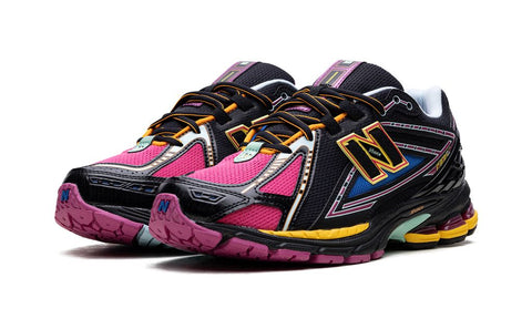 New Balance 1906R "Black/Pink"