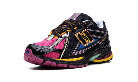 New Balance 1906R "Black/Pink"