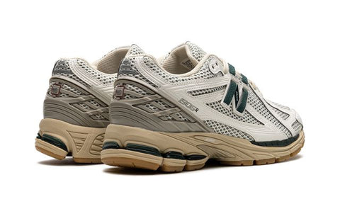 New Balance 1906R "Kith- Black"