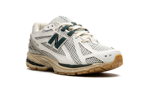 New Balance 1906R "Kith- Black"