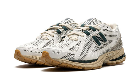 New Balance 1906R "Kith- Black"