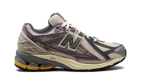 New Balance 1906R "LICORICE"