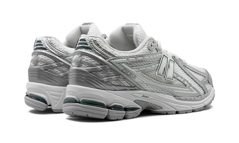 New Balance 1906R "SILVER METALLIC"