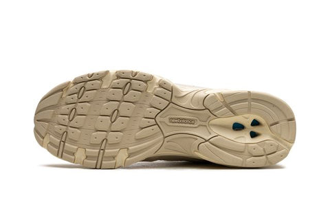 New Balance 530 Beige Angora